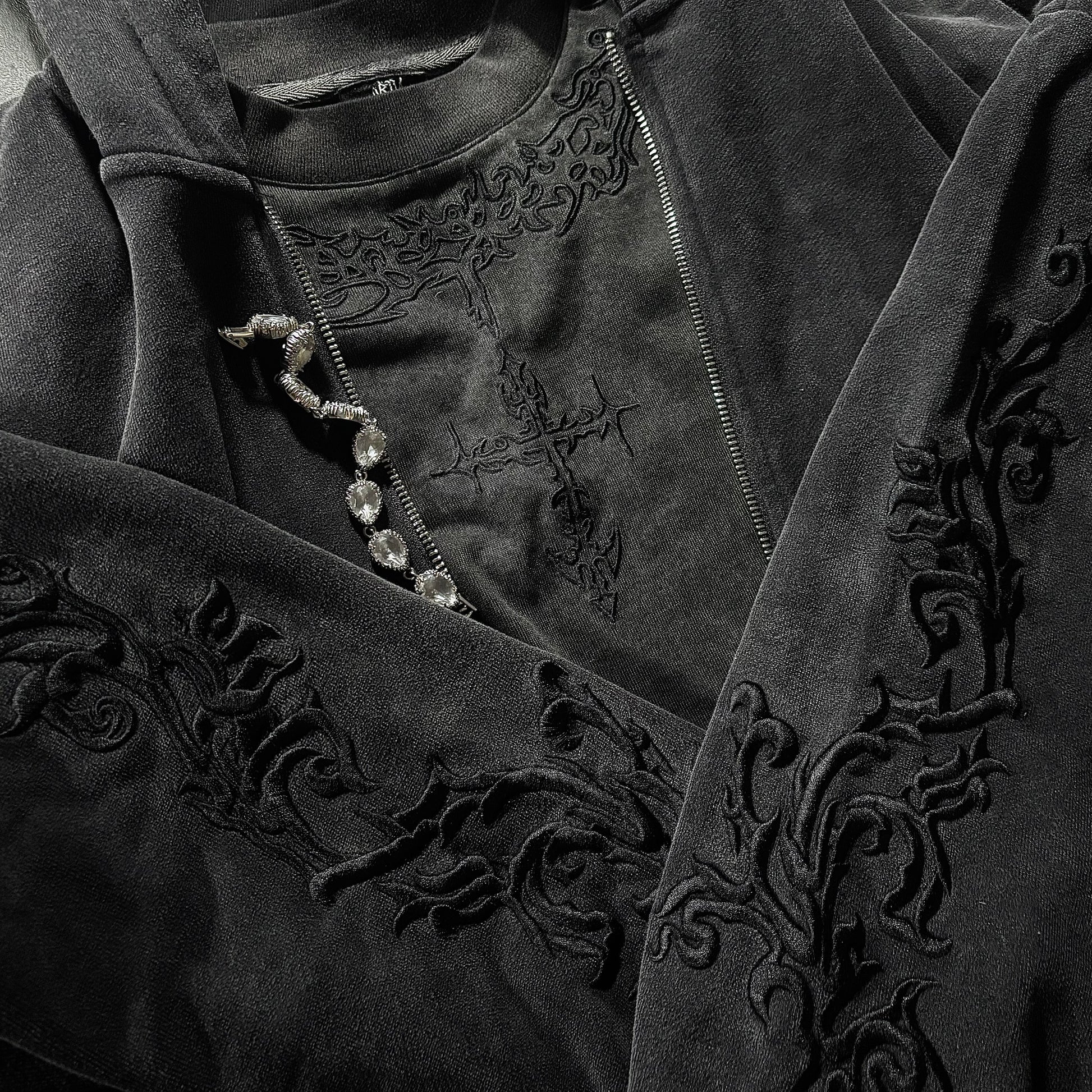 Eternal Vines Hoodie Ash Black